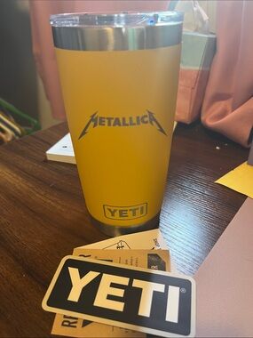 Metallica rare special edition yellow yeti 72 seasons never used snake pit